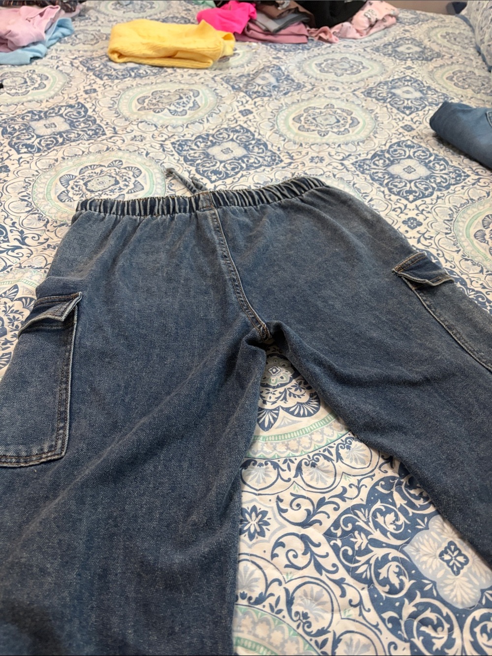 No Boundaries Dark Blue Cargo Jogger Jeans - Picture 2 of 2